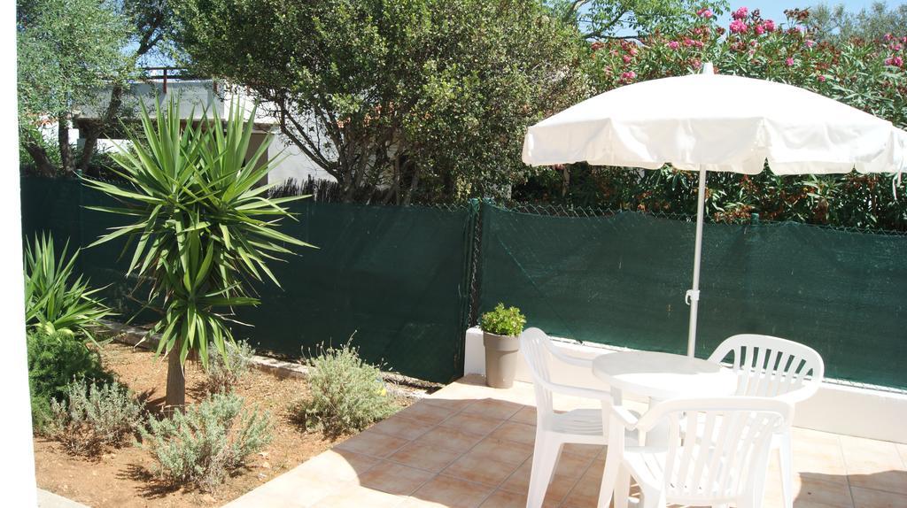 Apartaments California カラ・エン・ブラネス エクステリア 写真